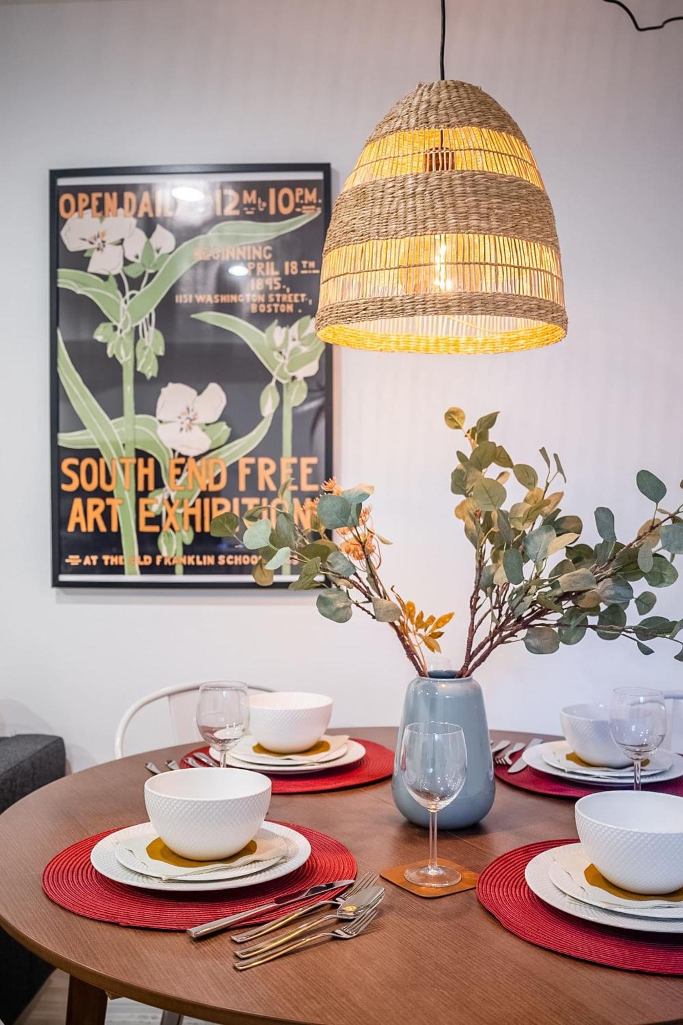 Basement Suite With Private Patio In Davenport Toronto Ngoại thất bức ảnh